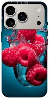 Чохол на Apple iPhone 18 Pro Малинка у воді фото 1 з 2