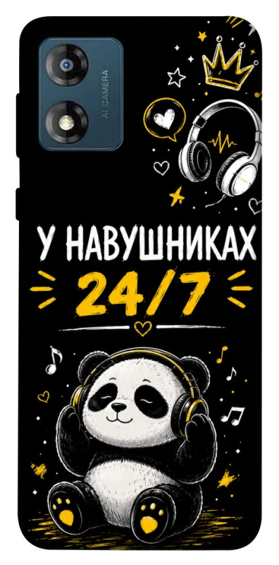 Чохол на Motorola Moto E13 У навушниках 24/7 фото 1 з 1