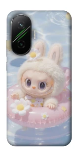 Чехол на Xiaomi Poco F7 Labubu swimming фото 1 из 1
