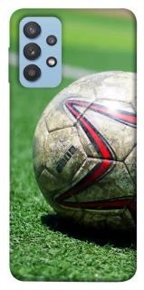 Чехол на Samsung Galaxy M32 Мяч на газоне фото 1 из 1