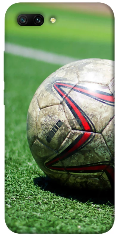 Чехол на Huawei Honor 10 Мяч на газоне фото 1 из 1