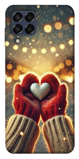 Чехол на Samsung Galaxy M33 5G Heart in hand фото 1 из 1