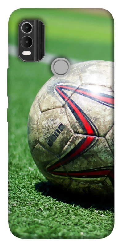 Чехол на Nokia C21 Plus Мяч на газоне фото 1 из 1