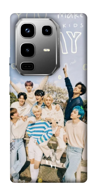 Чехол на Infinix Note 50 Pro Stray Kids One Team фото 1 из 1