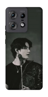 Чехол на Motorola Edge 50 Pro V (Kim) - BTS фото 1 Чехол на Motorola Edge 50 Pro V (Kim) - BTS фото 1 из 1