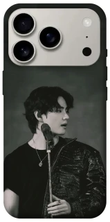 Чехол на Apple iPhone 17 Pro (6.3") V (Kim) - BTS фото 1 Чехол на Apple iPhone 17 Pro (6.3") V (Kim) - BTS фото 1 из 1