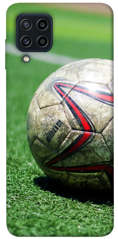 Чехол на Samsung Galaxy M22 Мяч на газоне фото 1 из 1