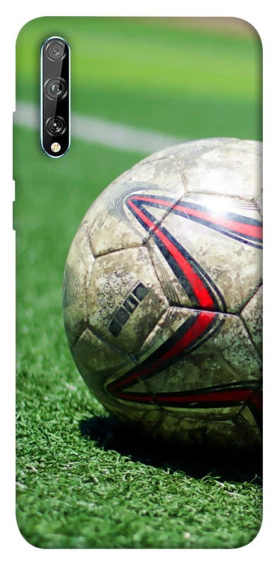 Чехол на Huawei Y8p (2020) Мяч на газоне фото 1 из 1