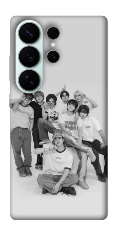 Чехол на Samsung Galaxy S26 Ultra Stray Kids All Around фото 1 из 1