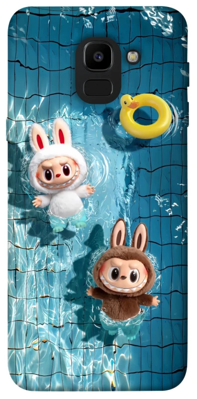 Чехол на Samsung J600F Galaxy J6 (2018) Labubu in the pool фото 1 из 1