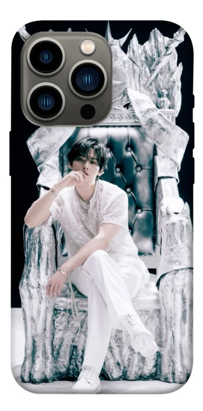 Чохол на Apple iPhone 13 Pro (6.1") Lee Know GIANT фото 1 з 1