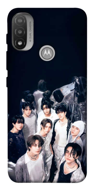 Чехол на Motorola Moto E20 Stray Kids v4 фото 1 из 1