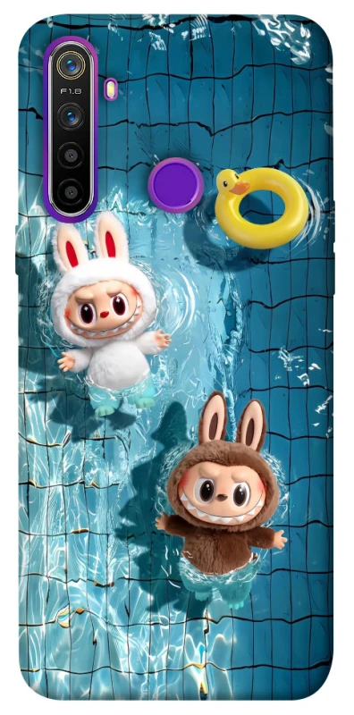 Чохол на Realme 5 Labubu in the pool фото 1 з 1