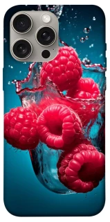 Чехол на Apple iPhone 15 Pro Max (6.7") Малинка в воде фото 1 из 1