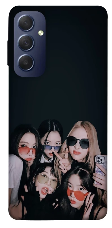 Чохол на Samsung Galaxy M54 5G LE SSERAFIM v3 фото 1 з 1