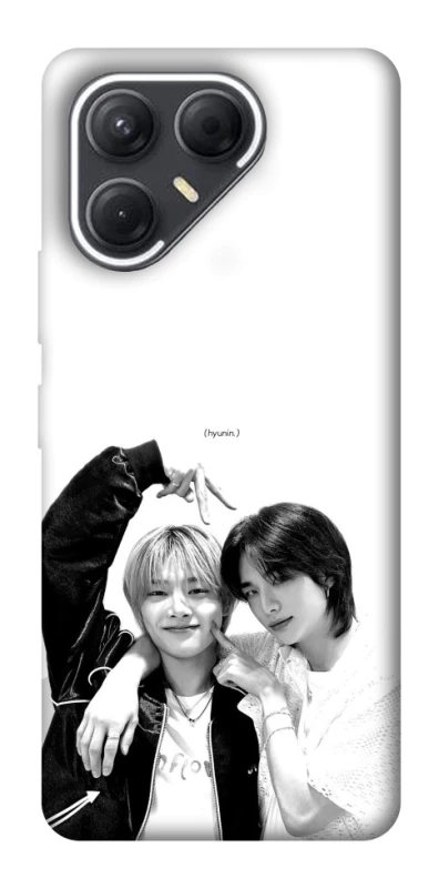 Чохол на TECNO Pova 7 HyunJin & Jeongin фото 1 з 1