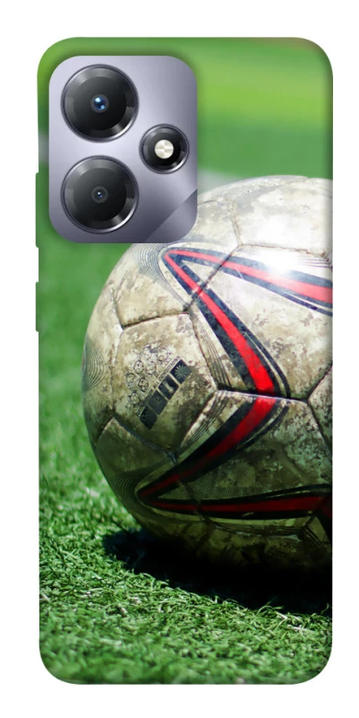 Чехол на Infinix Hot 30 Мяч на газоне фото 1 из 1