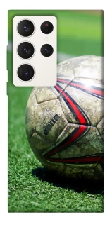 Чехол на Samsung Galaxy S23 Ultra Мяч на газоне фото 1 из 1