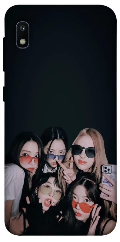 Чехол на Samsung Galaxy A10 (A105F) LE SSERAFIM v3 фото 1 из 1