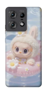 Чехол на Motorola Edge 50 Pro Labubu swimming фото 1 из 1