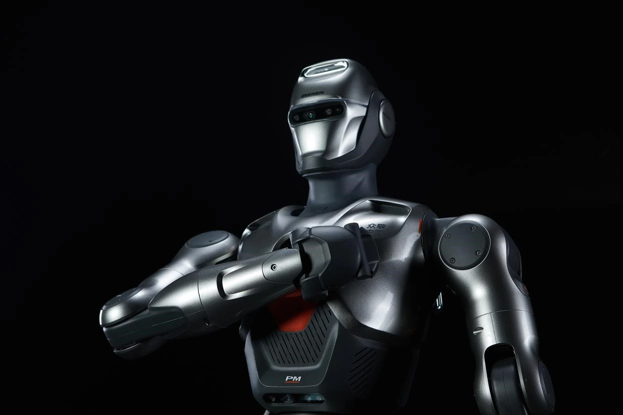 Zhongqing Robotics: от доступных компаньонов до тяжёлых промышленных роботов фото 2