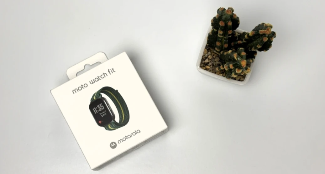 Motorola Watch Fit - вдалий баланс між фітнес-трекером та смарт-годинником фото 1