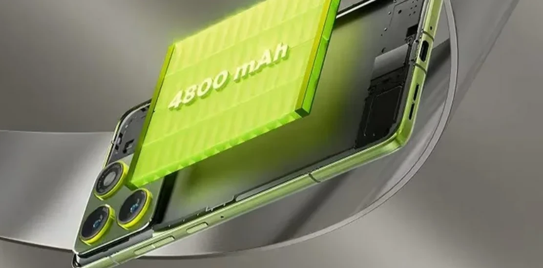 Motorola Edge 70 — тонкий корпус, мощный характер: первый взгляд на Frontalka фото 2 Motorola Edge 70 — тонкий корпус, мощный характер: первый взгляд фото 2