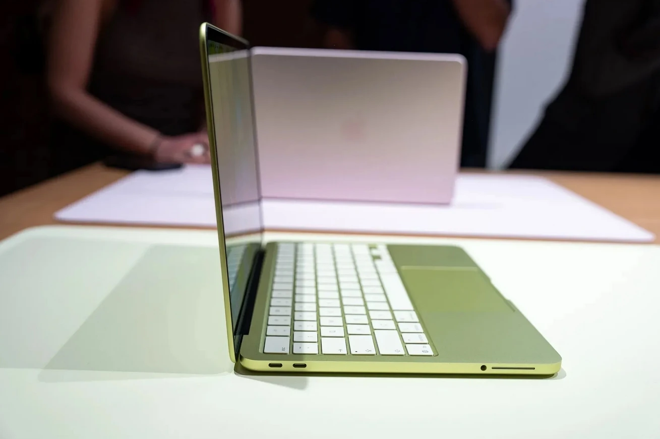 Бюджетный MacBook Neo: 13" Liquid Retina, A18 Pro, до 16 часов работы фото 1