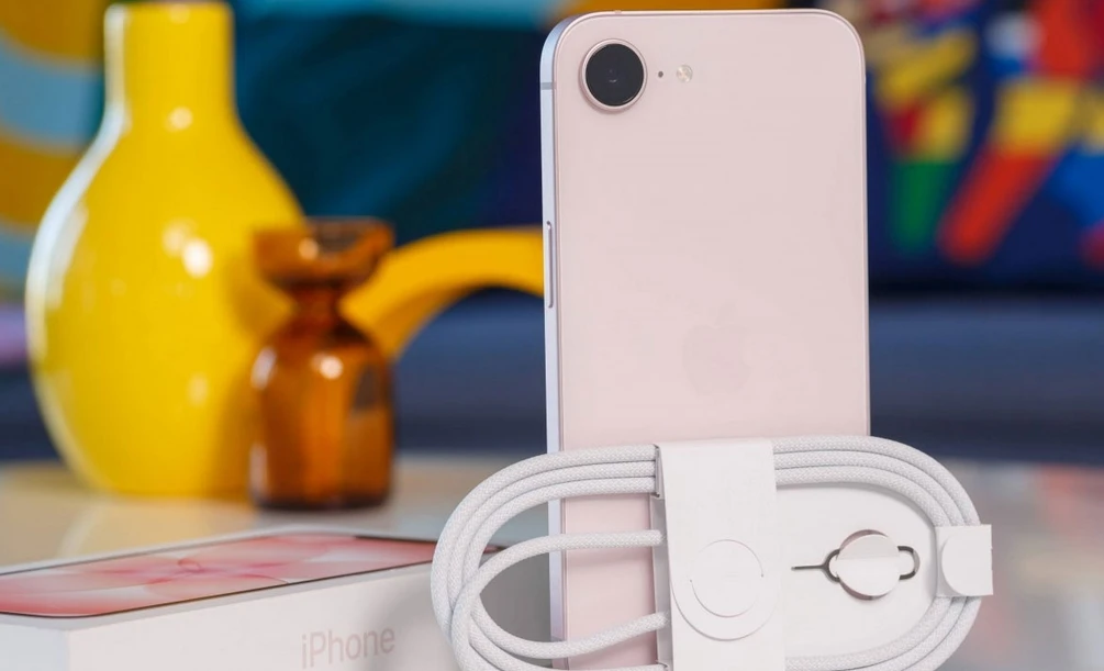 Чи варто купувати iPhone 17e: плюси, мінуси фото 2