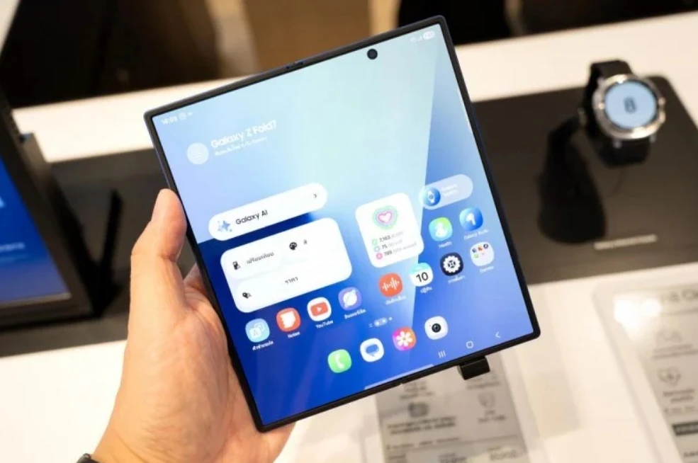 Samsung готовит Galaxy Z Fold 8 без складки: что известно о новом флагмане фото 1