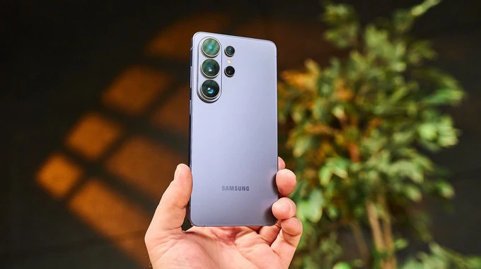 Samsung ломает привычную схему: в Galaxy S27 появится новая топовая модель фото 1