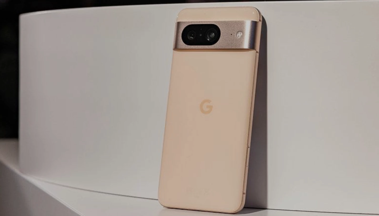 Google готується до випуску нового смартфона Pixel 8a: фото + характеристики фото 2