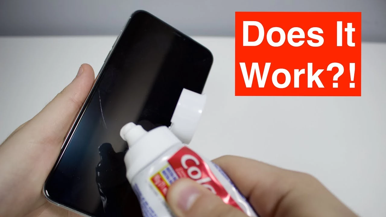 Что будет, если чистить экран телефона зубной пастой? фото 1