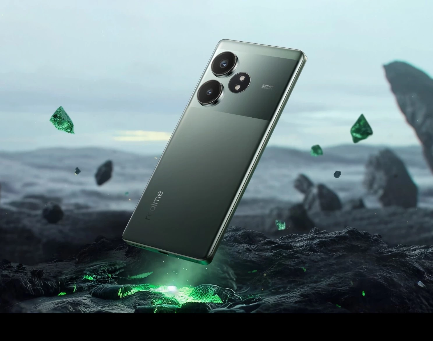Realme готовит сюрприз — смартфон Realme GT 6 с защитой IP65 фото 1