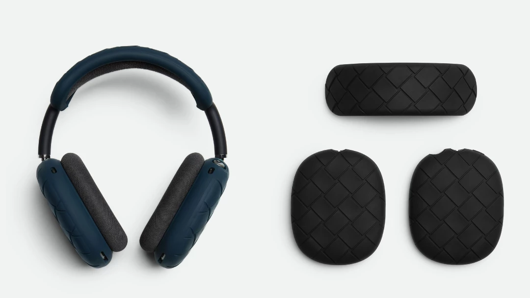 Чохли за ціною AirPod Max: Bottega Veneta випустив колекцію люксових аксесуарів для наушников фото 1