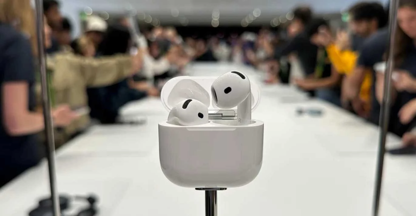 Apple приховала дещо важливе про нові AirPods 4 фото 2