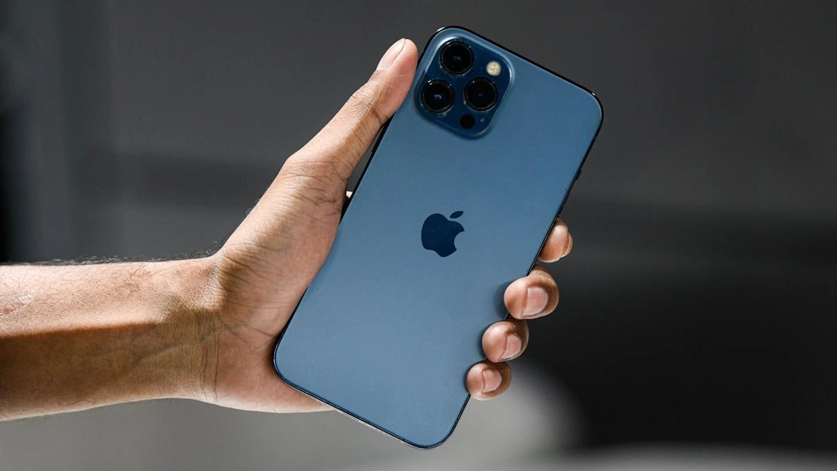 Apple тестирует iPhone 17 Pro фото 1