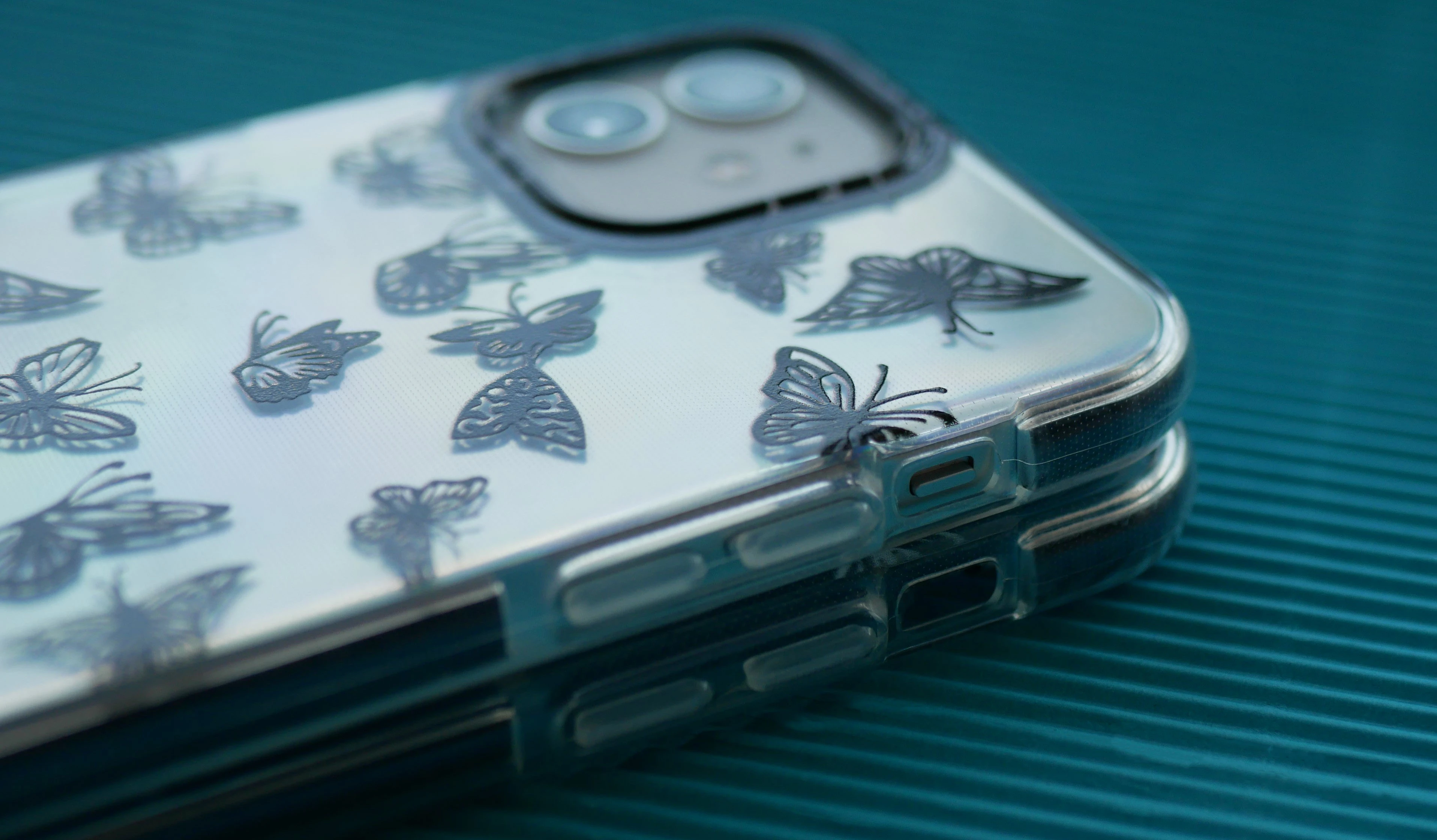 Обзор силиконового TPU чехла Aurora Butterfly