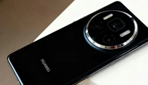 Huawei Mate 80 Pro удивил ёмкостью батареи и скоростью зарядки