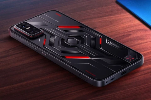 Игровой монстр от Infinix: обзор GT 30 Pro с экраном 4500 нит