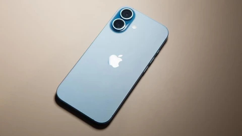 iPhone 18 Pro Max засветился на «живых» фото: что изменилось в дизайне