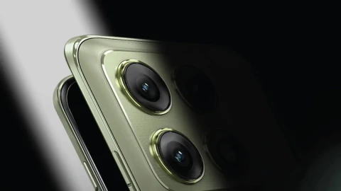 Motorola готує хіт: Edge 70 Pro вперше показали в незвичних кольорах