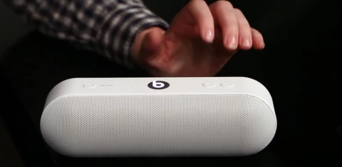 Новая Bluetooth-колонка Beats Pill от Apple прошла сертификацию FCC