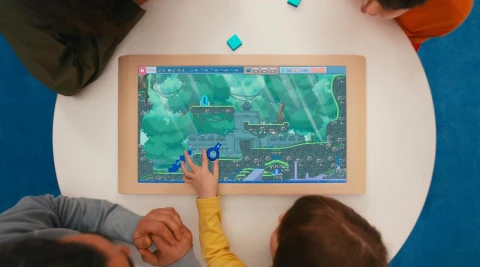 Нова консоль за $499 обіцяє повернути сім'ї до настільних ігор