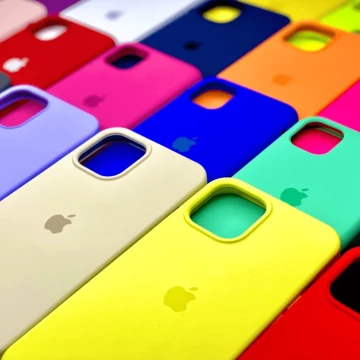 Огляд чохлів Silicone Case на iPhone 15