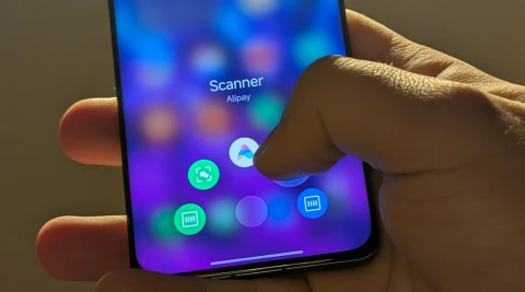 Секрет в прошивке Xiaomi: сканер отпечатков получил новые возможности в HyperOS