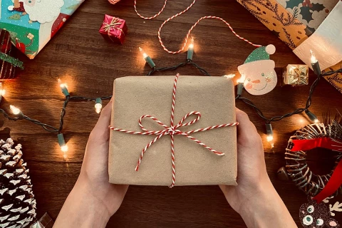 Що подарувати на Новий рік: ідеї подарунків для дорослих і дітей