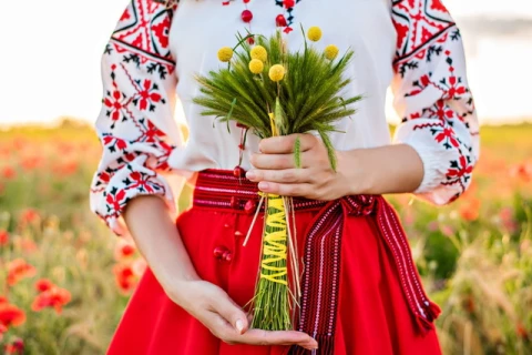 Сила у нитці: як українські символи поєднують рід