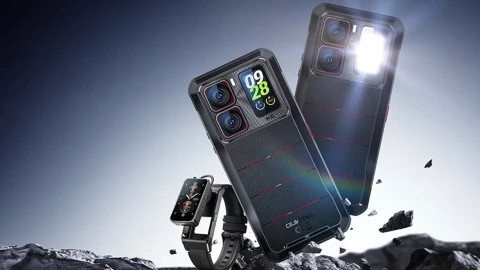 Смартфон та годинник в одному корпусі: Oukitel WP300 здивував батареєю на 16000 мАг та ліхтариком