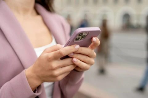 Смартфони почали стежити за емоціями користувачів – і людей це лякає